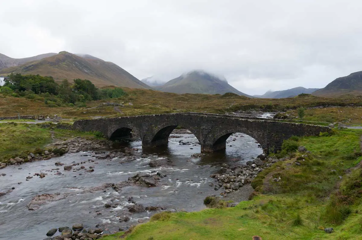 Pont de sligachan sur l'ile de Skye avant post-traitement dans Photoshop