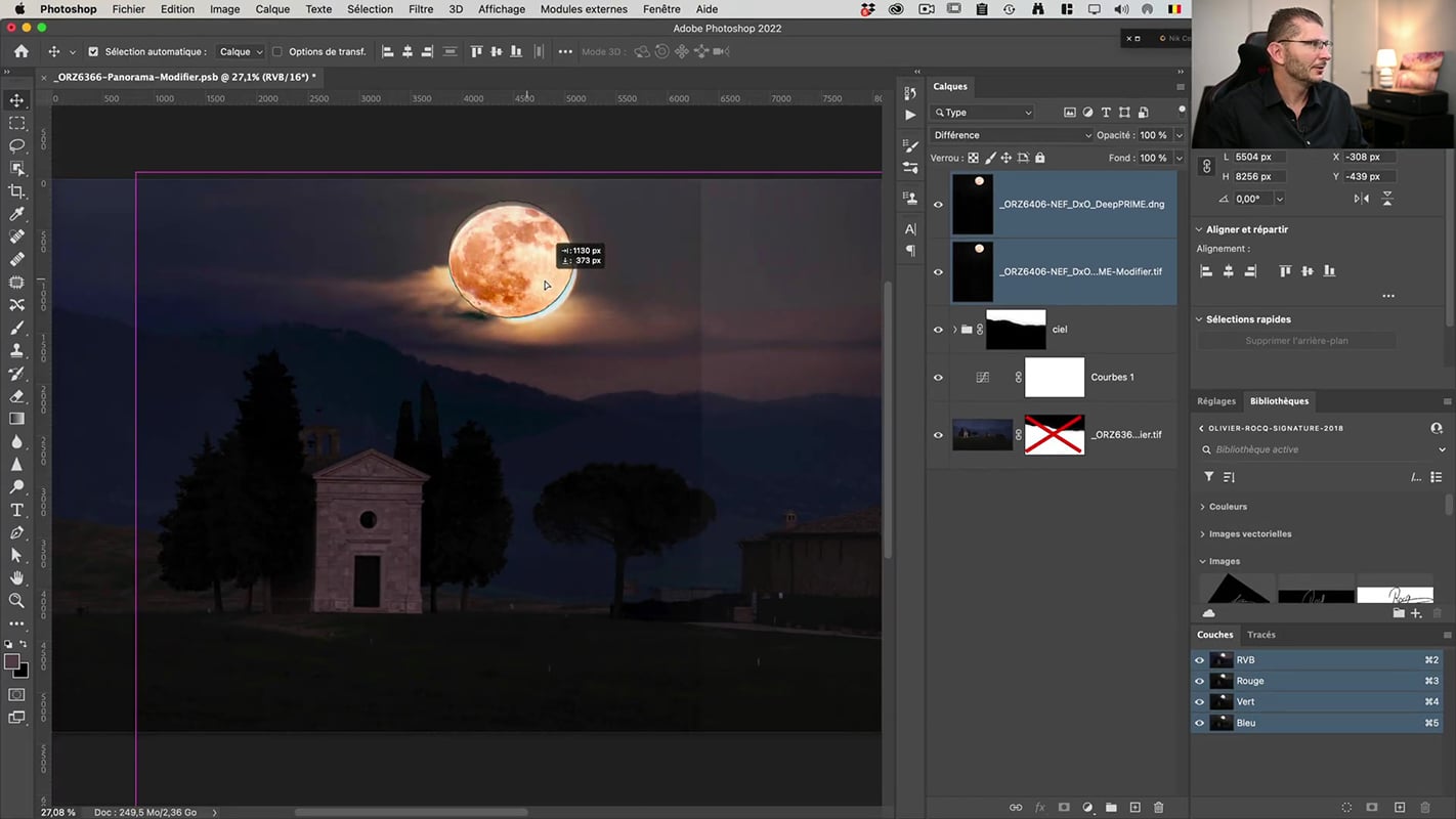 Superposition des calques avec la lune pour le montage dans Photoshop