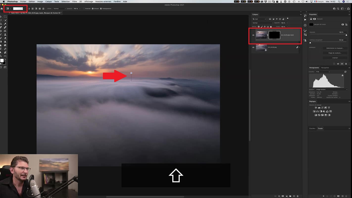 Dégradé du blanc vers le transparent dans Photoshop afin d'intégrer un ciel dans les nuages dans Photoshop.