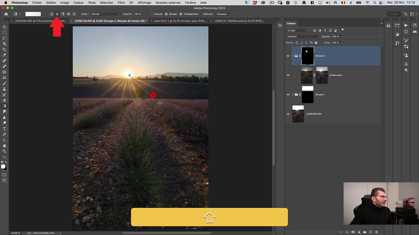 Dégradé radial pour le soleil pour fusionner parfaitement les images dans Photoshop.