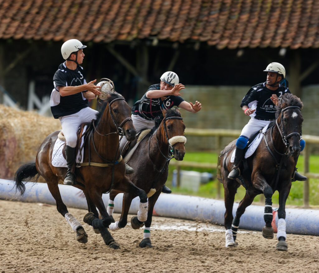 Horse Ball à Croix