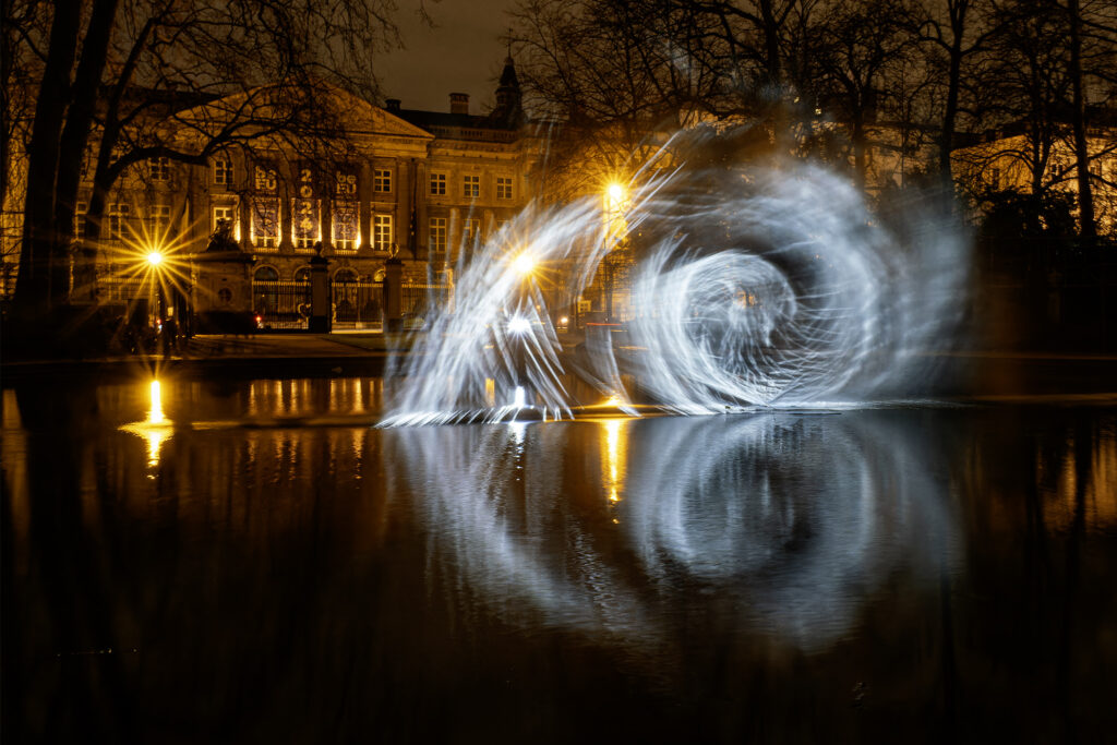 Tourbillon au Parlement