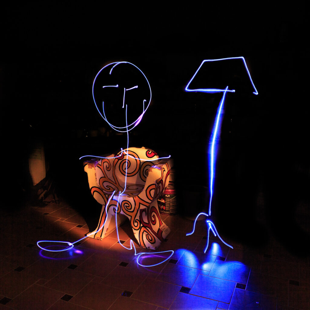 A la lumière du lampadaire