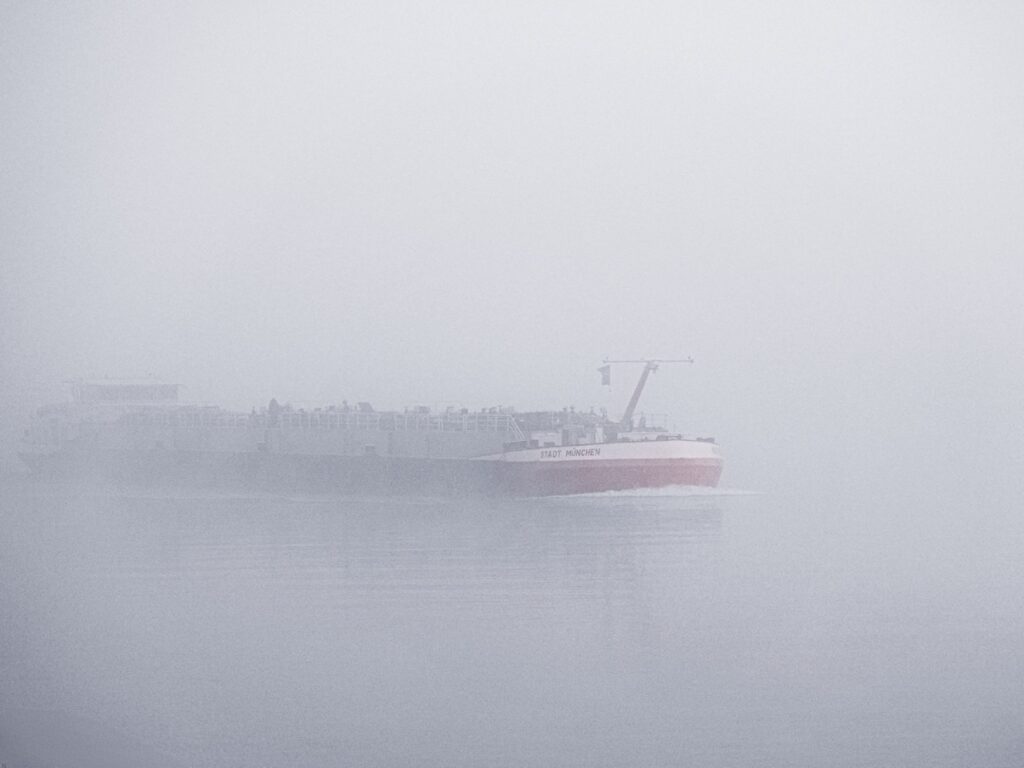 Voile de brume sur le Rhin