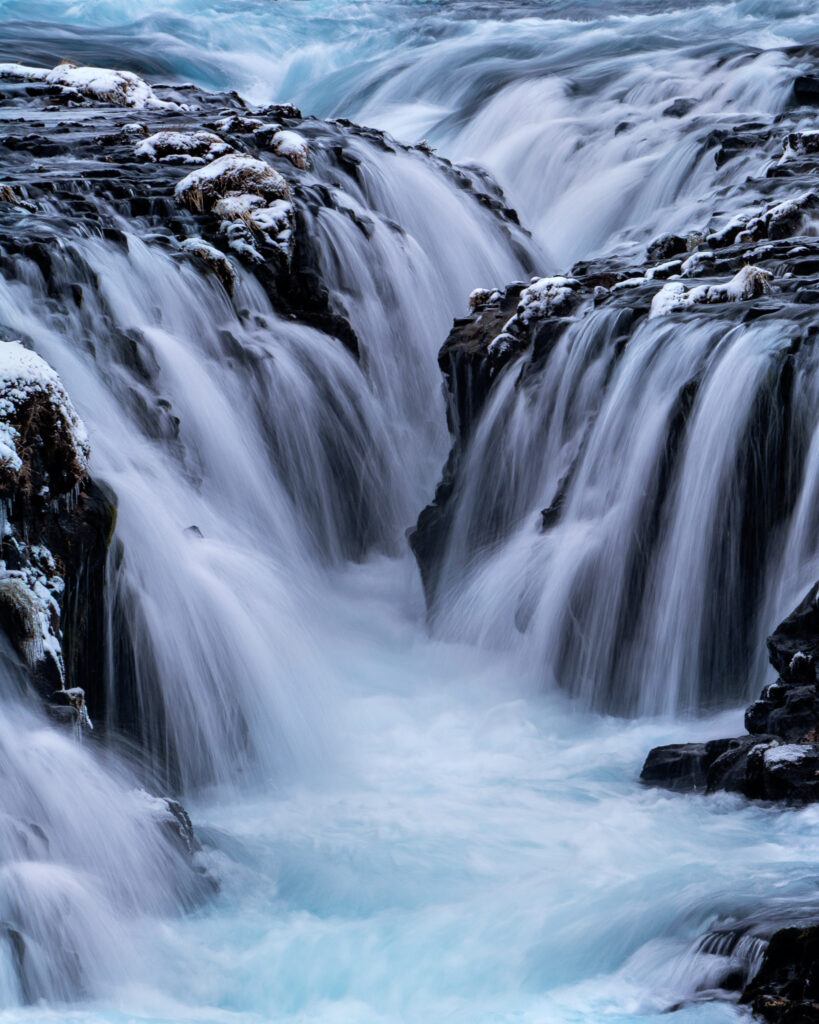 L’énergie sauvage de la cascade de Bruarfoss