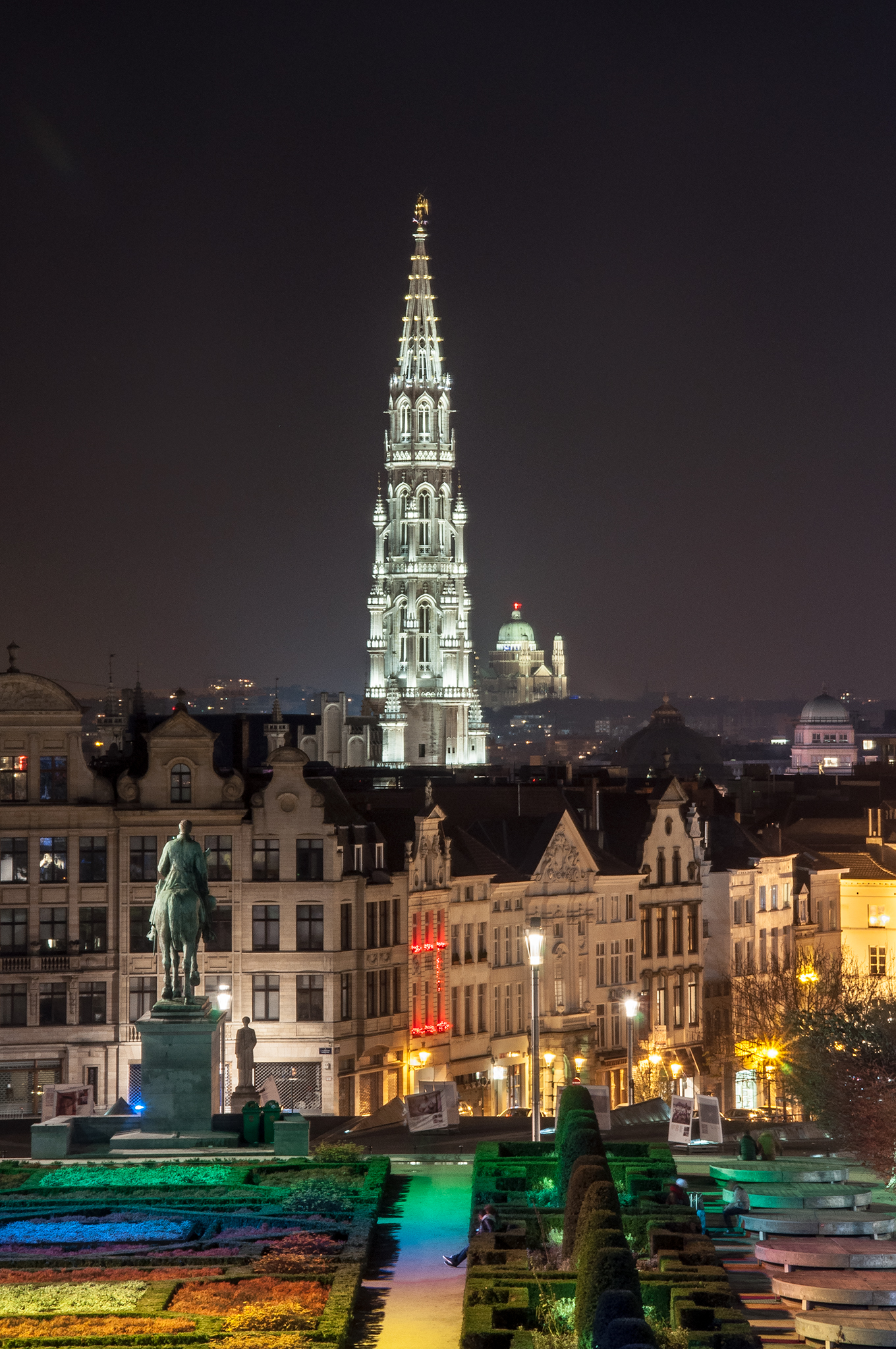 Photo originale de la Grand-Place de Bruxelles de nuit