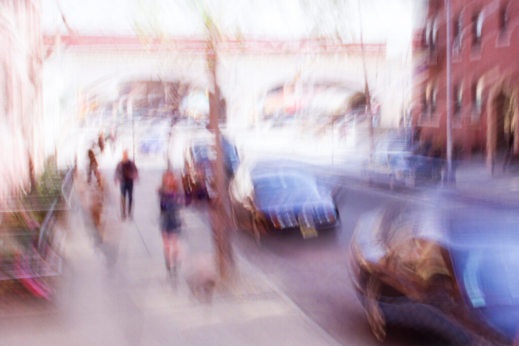 Scène se déroulant dans un quartier de New York....