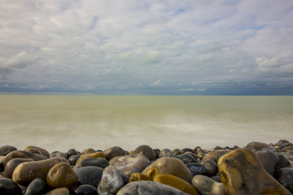 Chacun des galets est un instant, posé par le temps.