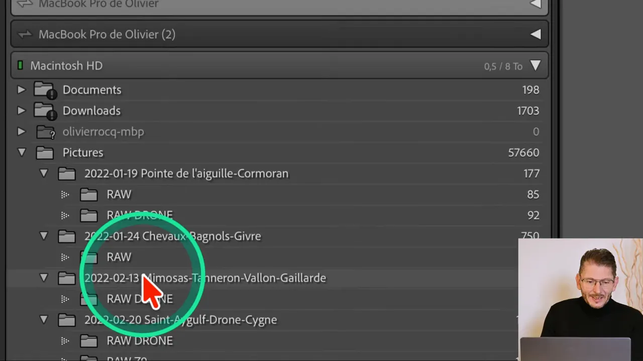 Liste de dossiers Lightroom avec un clic sur la flèche d’arborescence.