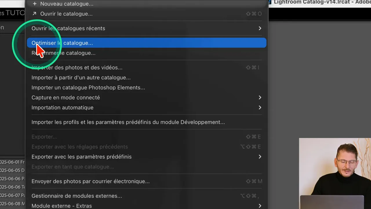 Menu Lightroom avec l’option 'Optimiser le catalogue' surlignée.