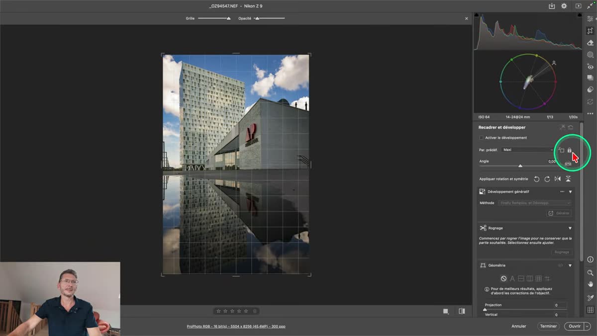 dans Camera Raw, l&rsquo;outil Recadrage ouvert avec le cadenas de proportions d&eacute;coch&eacute; et une zone ind&eacute;sirable retir&eacute;e sur le bord gauche de l&rsquo;image