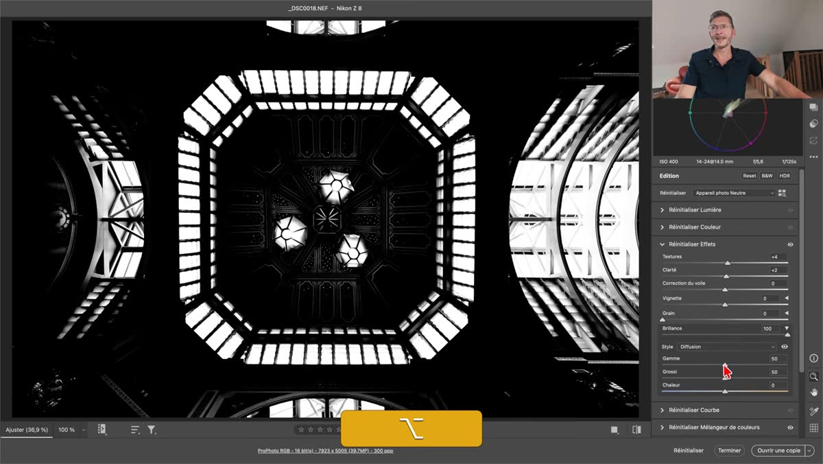 dans Camera Raw, visualisation du masque de Gamme en maintenant Alt, avec les hautes lumi&egrave;res affich&eacute;es en blanc